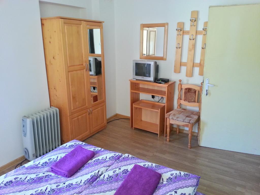 Guest House Zora Белоградчик Екстериор снимка