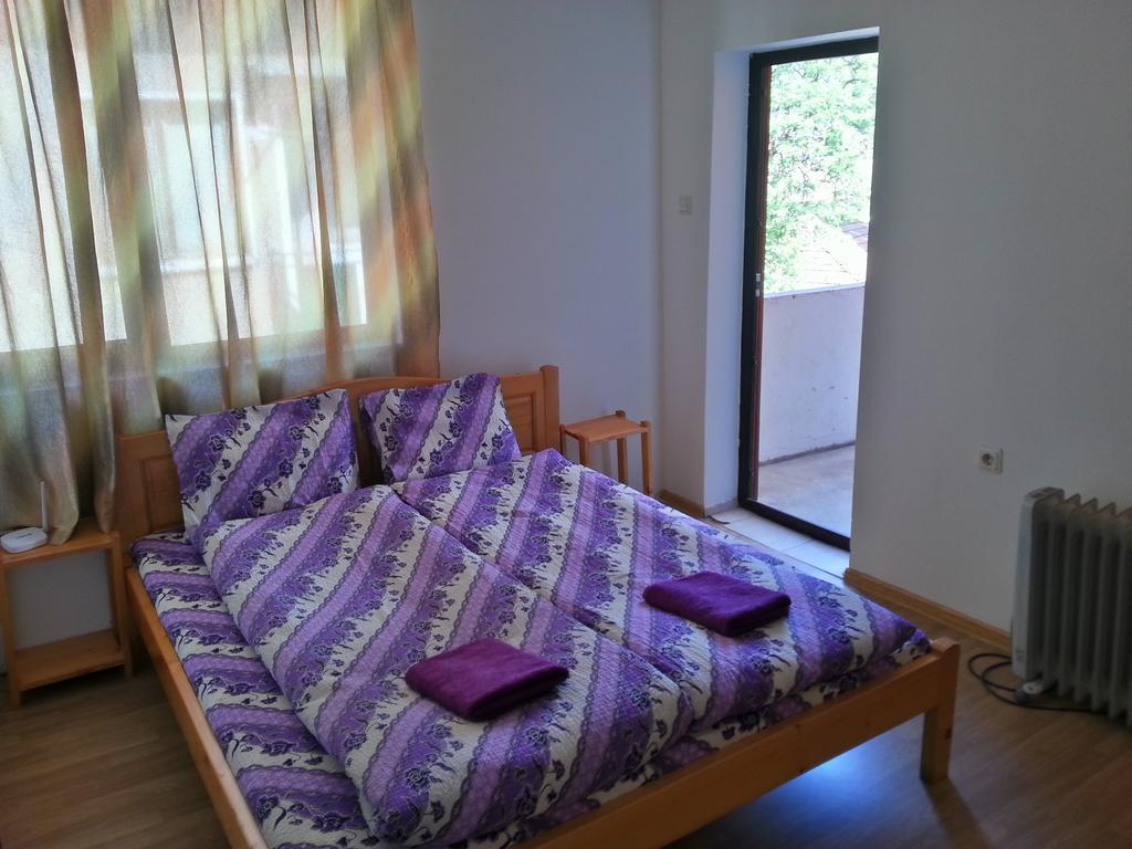 Guest House Zora Белоградчик Екстериор снимка