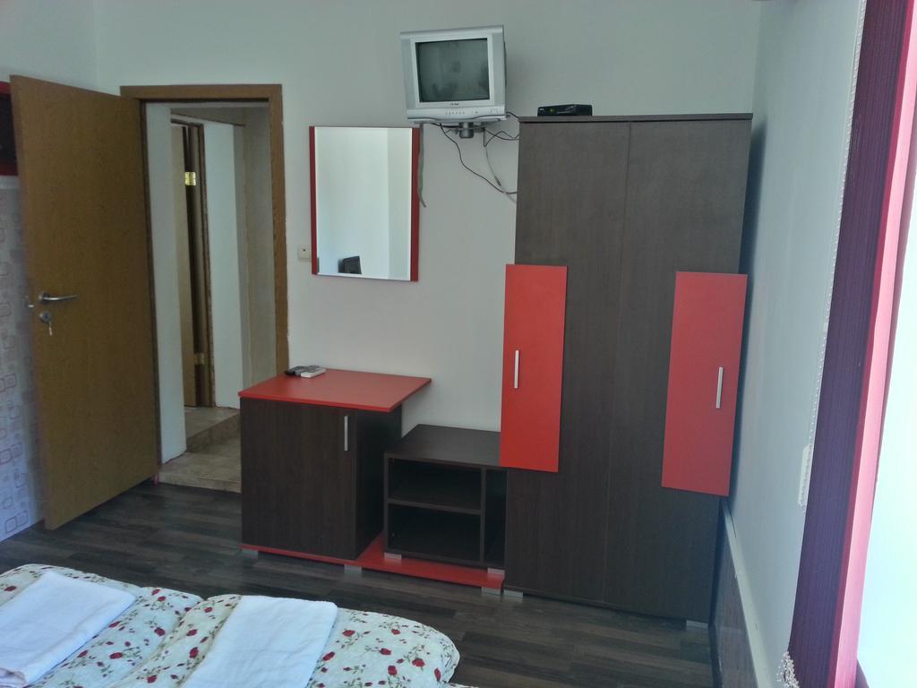 Guest House Zora Белоградчик Екстериор снимка